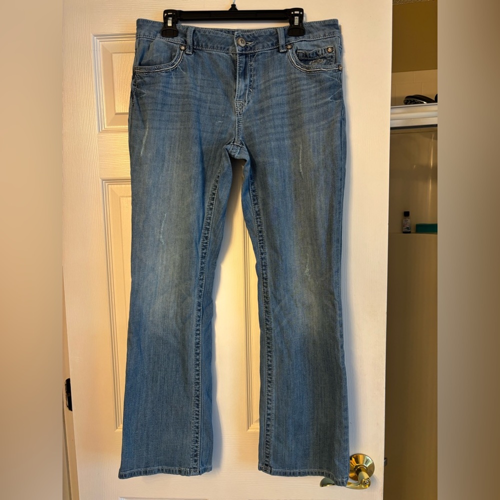 Great condition Women’s Harley-Davidson Boot Cut Jeans Classic Style. Size 14.
